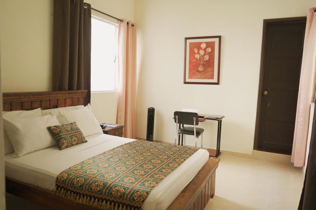 Hotel Cataluna - Soluciones Hoteleras Pereira Buitenkant foto