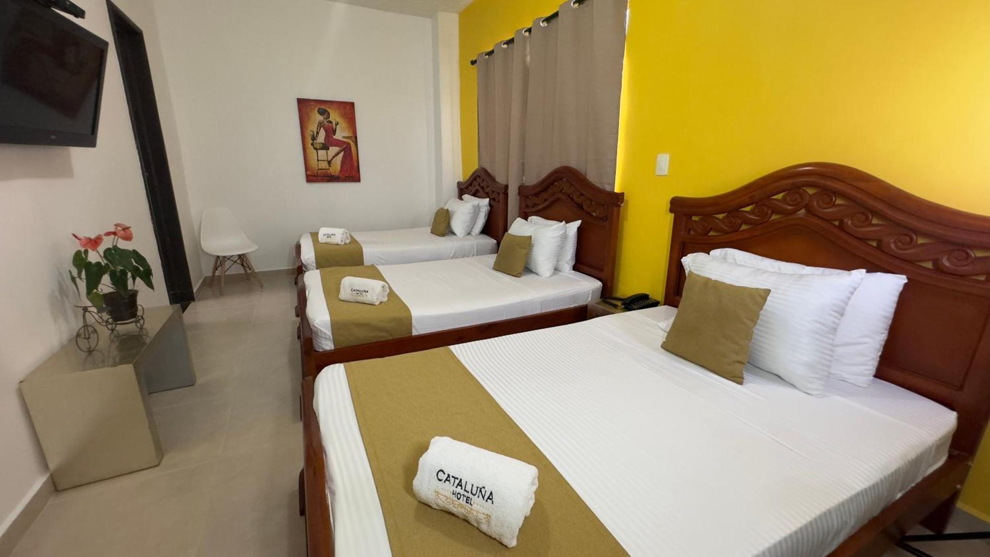 Hotel Cataluna - Soluciones Hoteleras Pereira Buitenkant foto