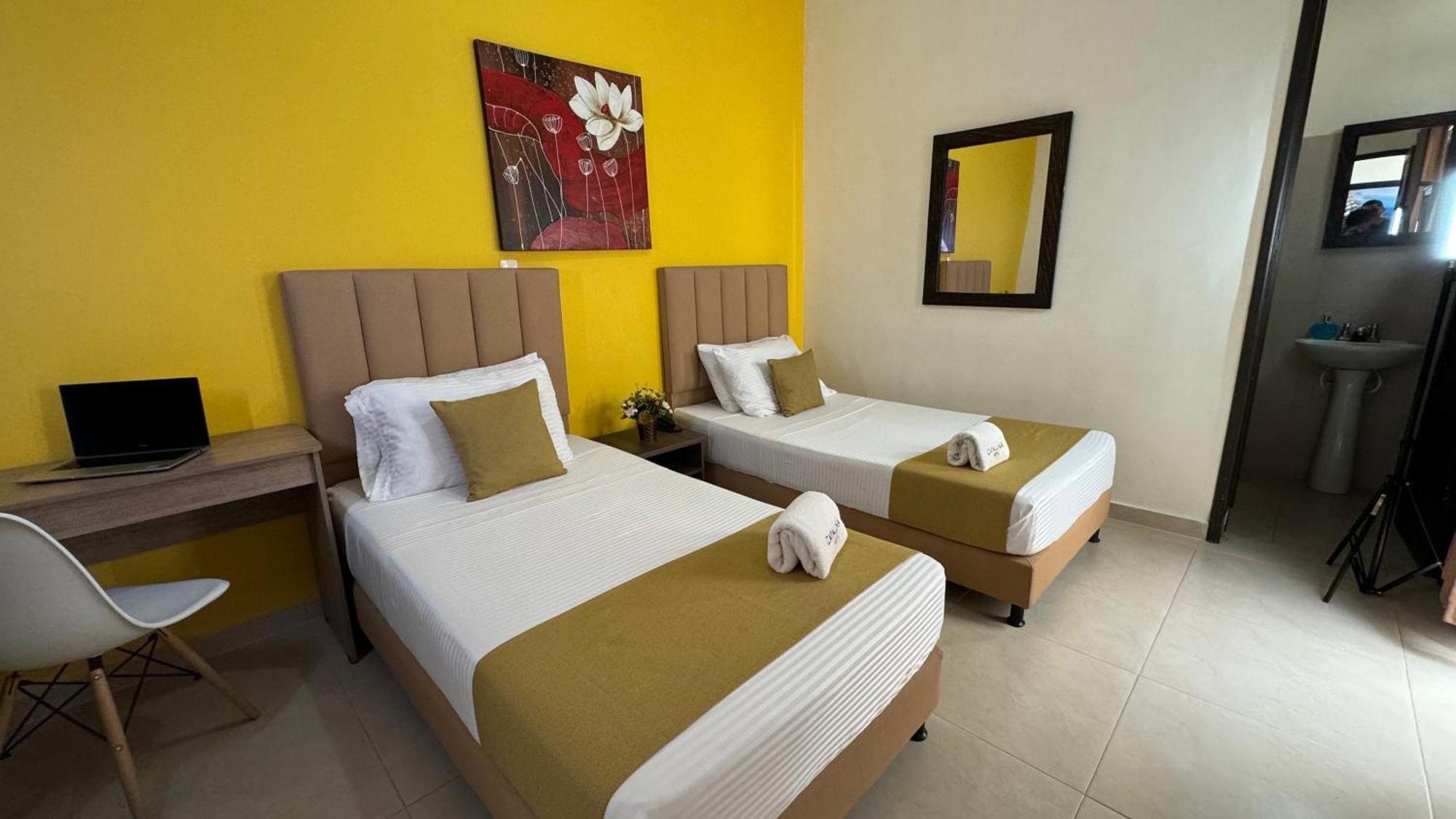 Hotel Cataluna - Soluciones Hoteleras Pereira Buitenkant foto